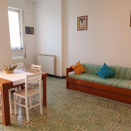 Lorenzo'S Charming Flat Monterosso al Mare Exterior foto